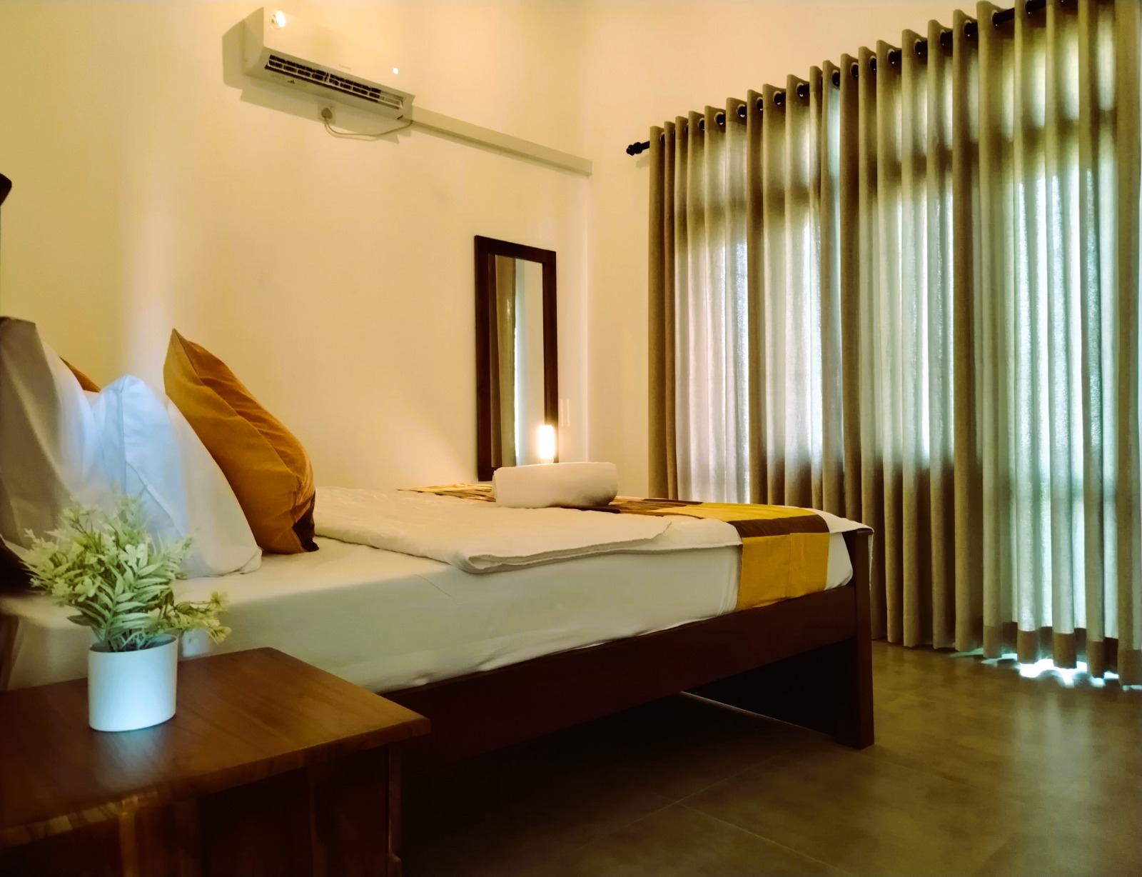 Balcony Room